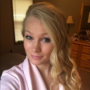 Meet your Posher, Alison